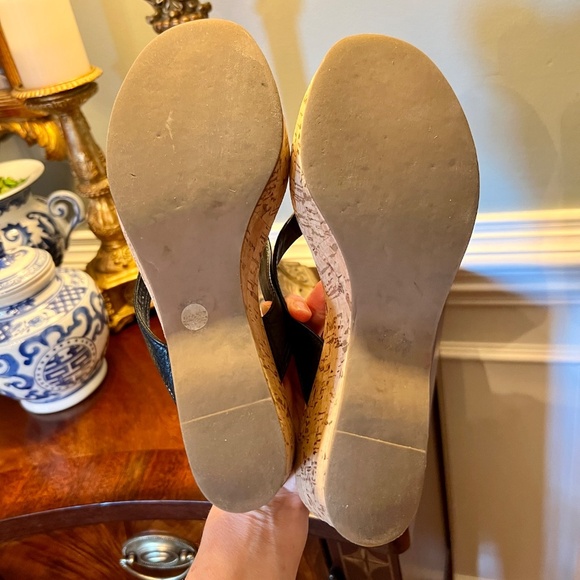 GUC Tory Burch Suzy Cork Wedge Heel Thong Sandals in Black Size 9 - Picture 4 of 4